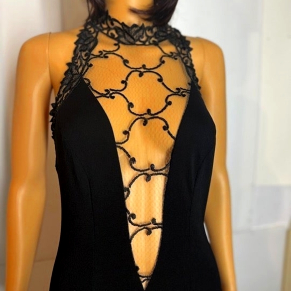 Dresses & Skirts - A gorgeous cocktail dress from Paris